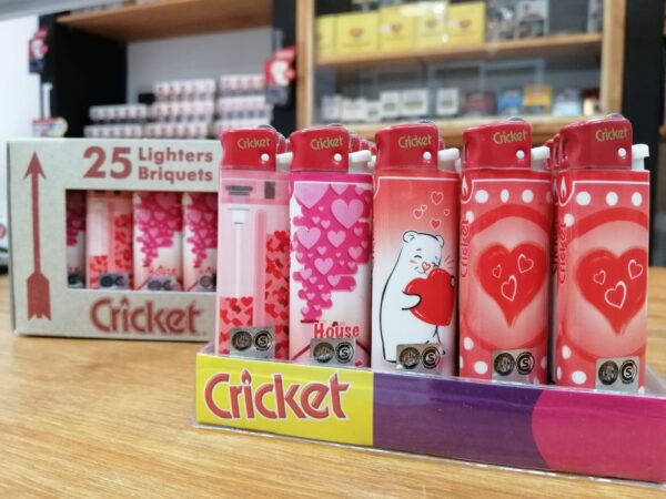 (12990) Encendedores Cricket Full Love cajita x 25 unidades
